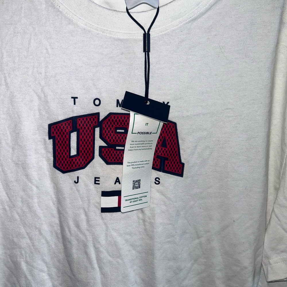 Tommy Hilfiger White Tee with USA Graphic - Picture 2 of 2